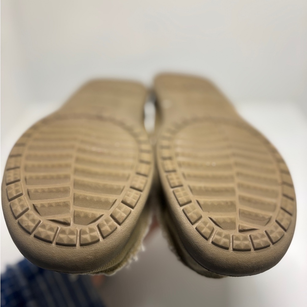 Crocs Santa Cruz Canvas Loafers Men’s 12 Tan Slip On Casual Comfort Shoes - Picture 10 of 15